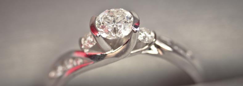 Diamond Engagement Ring Close Up Photo by Chris Gardiner Photography www.cgardiner.ca
